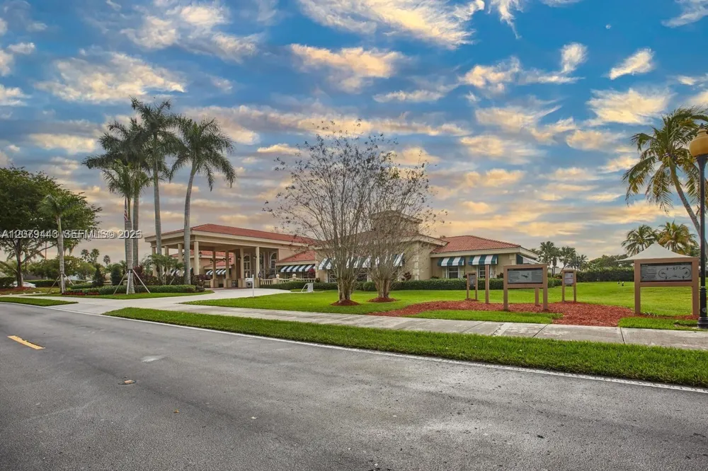 590 SE 19th Dr Homestead, FL 33033