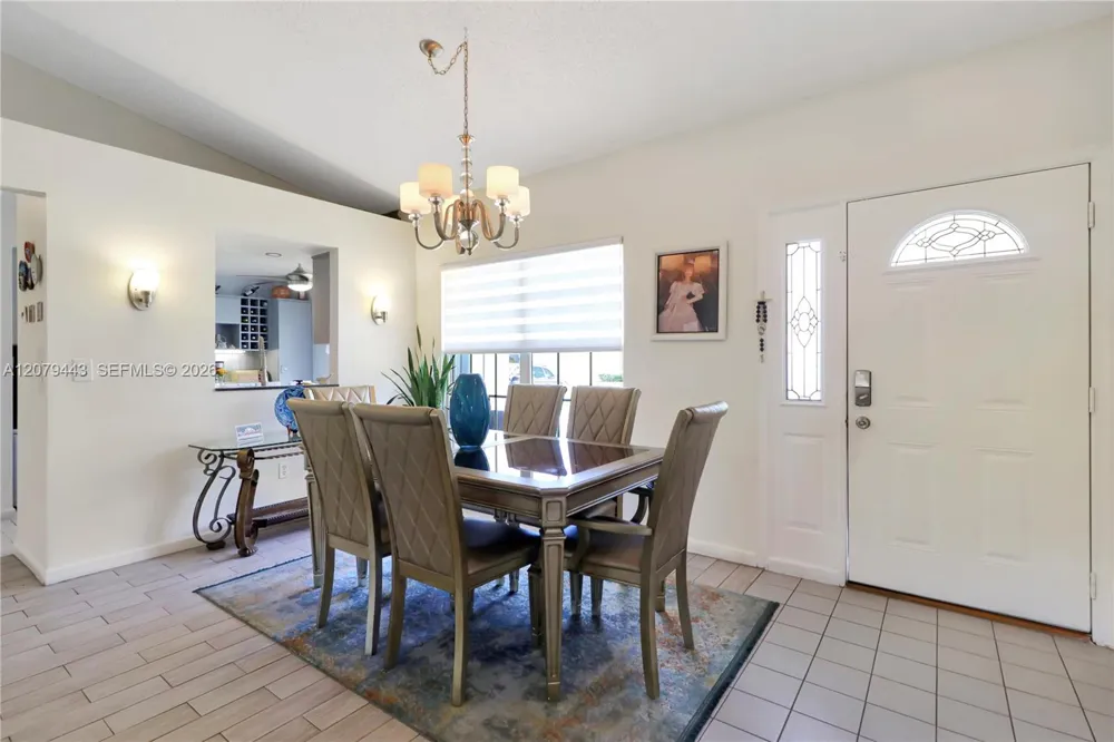 590 SE 19th Dr Homestead, FL 33033