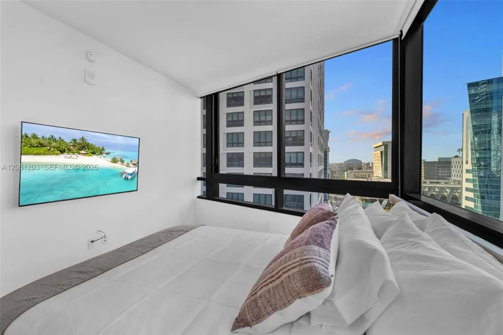 225 Miami Ave #1202 Miami, FL 33128
