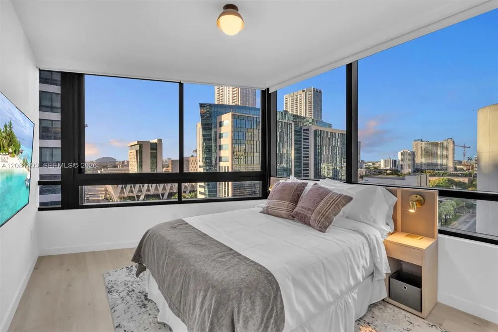 225 Miami Ave #1202 Miami, FL 33128