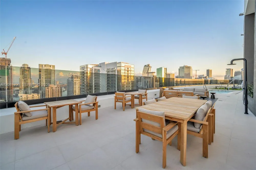225 Miami Ave #1202 Miami, FL 33128