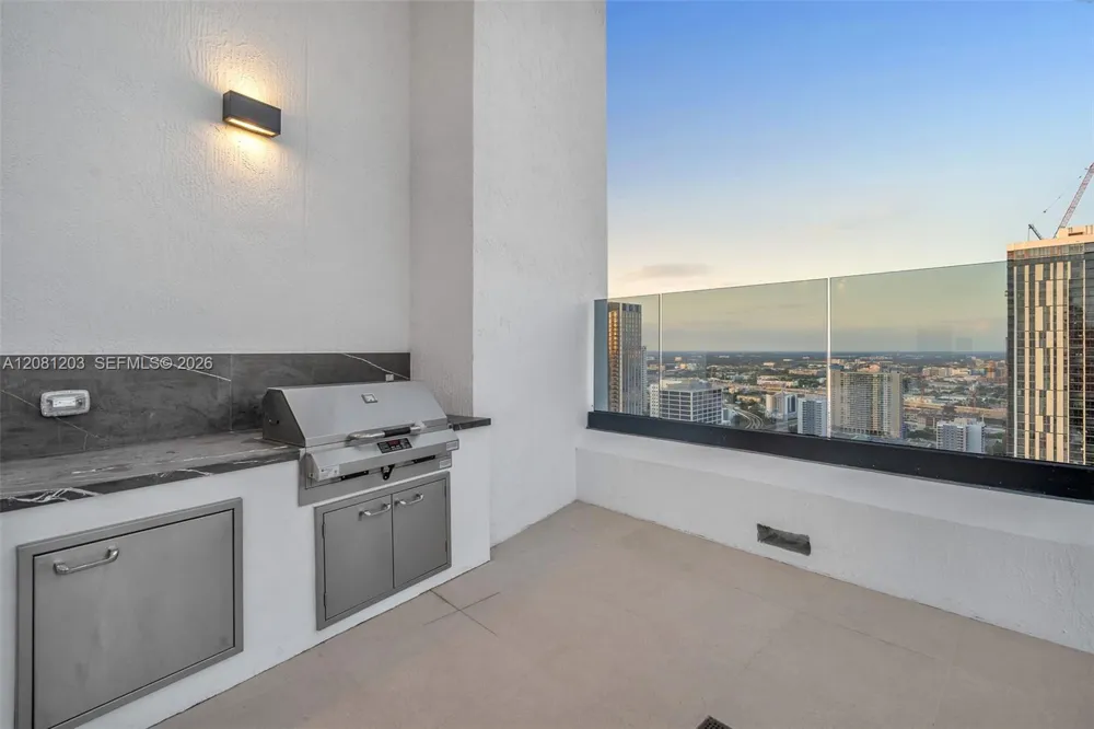 225 Miami Ave #1202 Miami, FL 33128