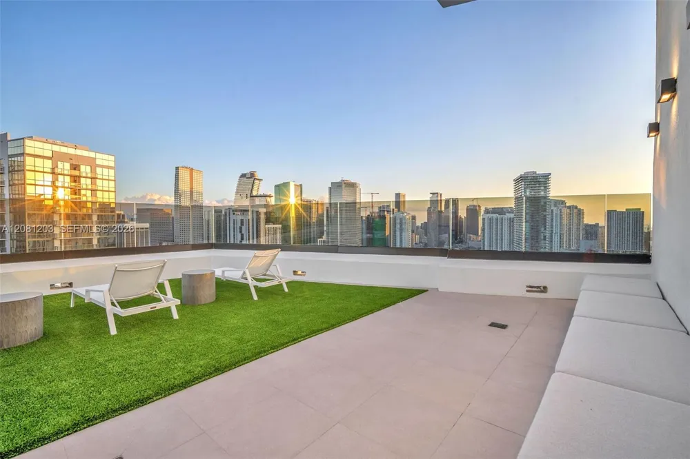 225 Miami Ave #1202 Miami, FL 33128