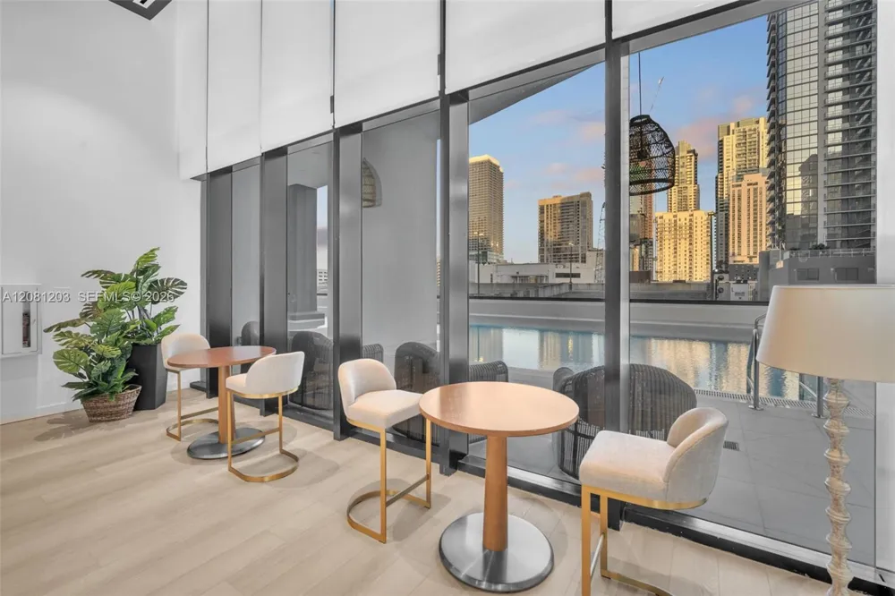 225 Miami Ave #1202 Miami, FL 33128