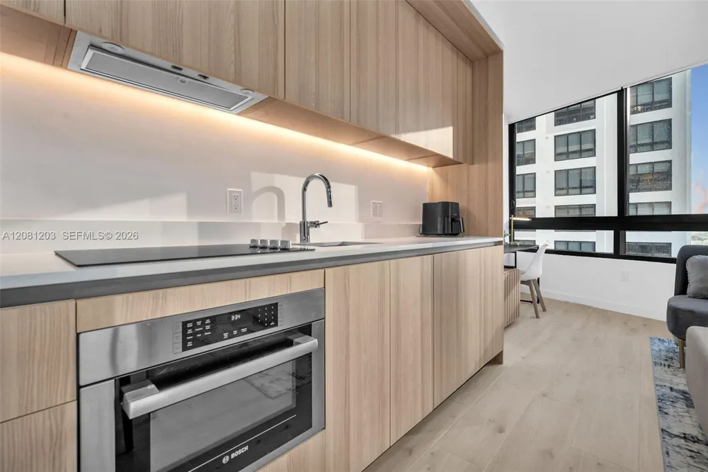225 Miami Ave #1202 Miami, FL 33128