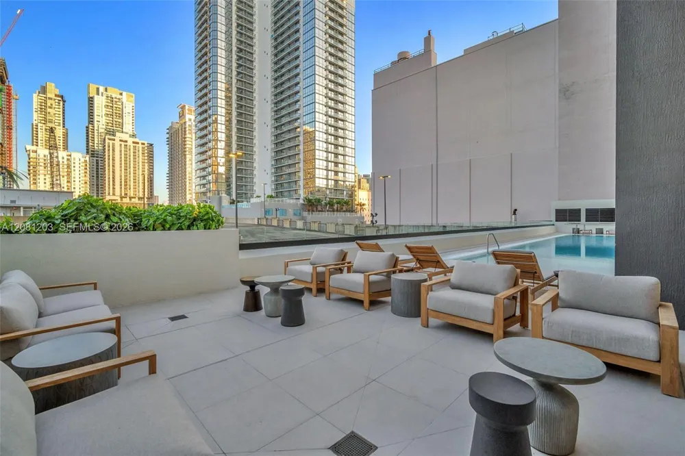 225 Miami Ave #1202 Miami, FL 33128