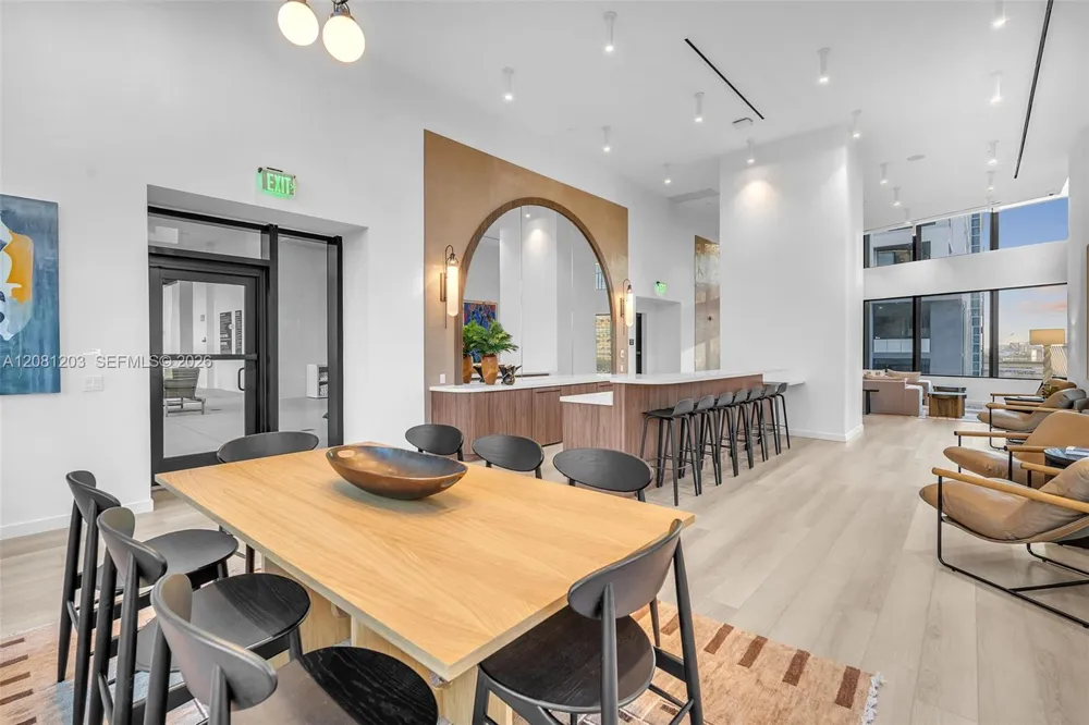 225 Miami Ave #1202 Miami, FL 33128