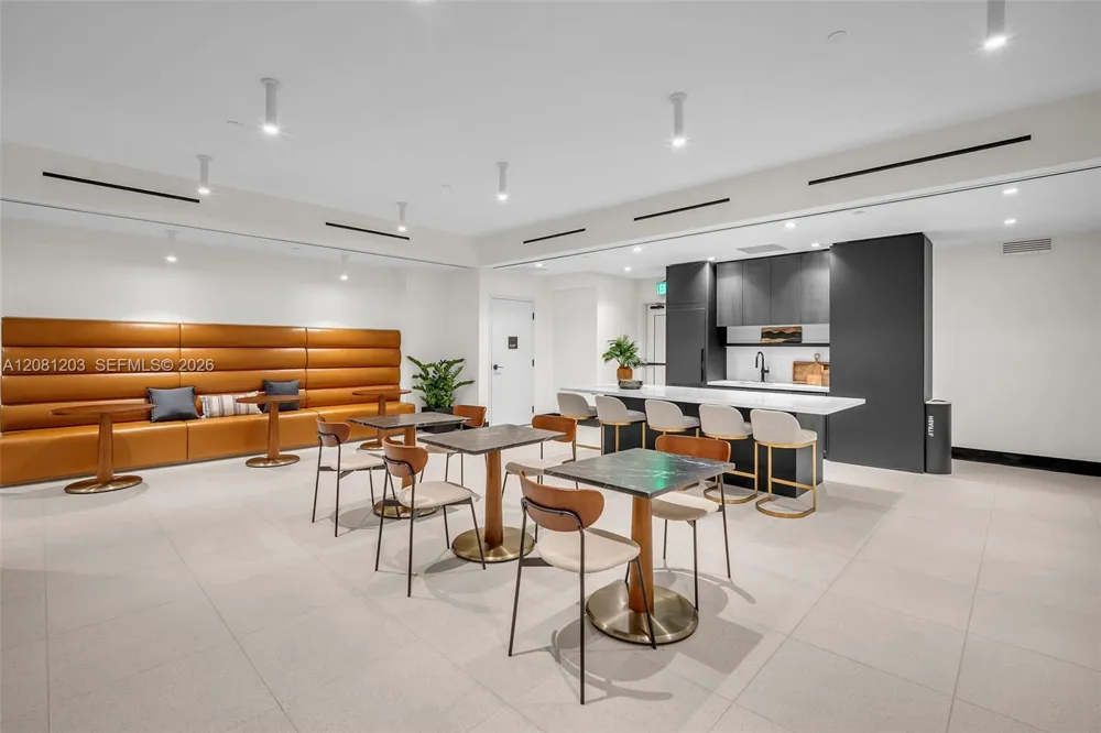 225 Miami Ave #1202 Miami, FL 33128