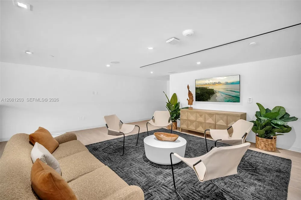 225 Miami Ave #1202 Miami, FL 33128