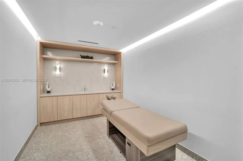 225 Miami Ave #1202 Miami, FL 33128