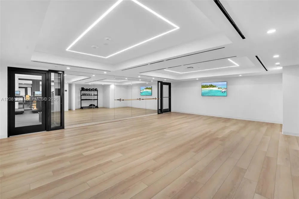 225 Miami Ave #1202 Miami, FL 33128