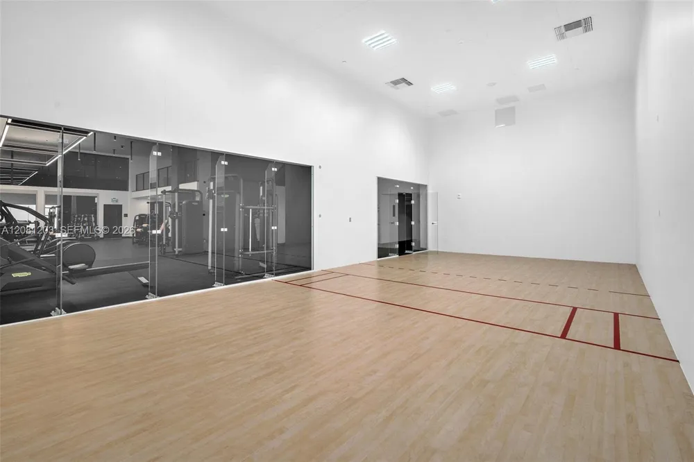 225 Miami Ave #1202 Miami, FL 33128