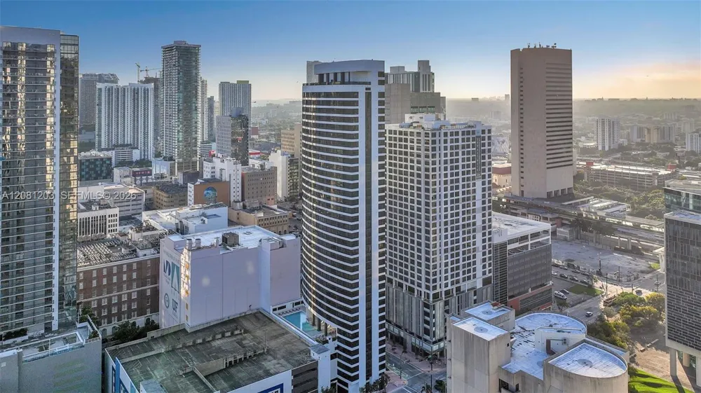 225 Miami Ave #1202 Miami, FL 33128