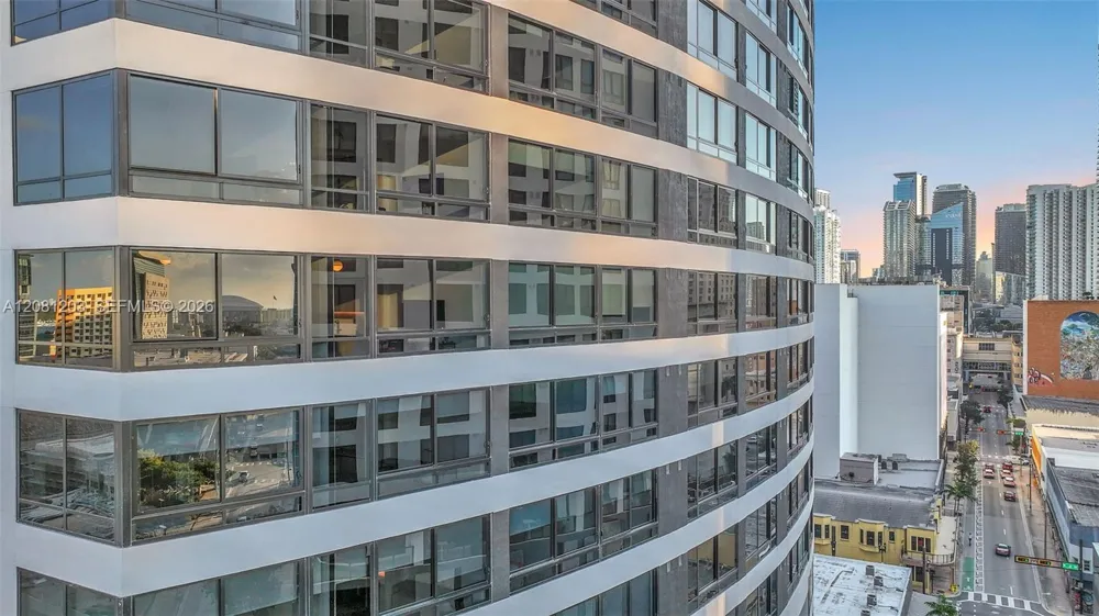 225 Miami Ave #1202 Miami, FL 33128