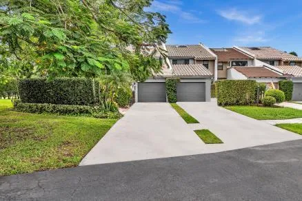 1970 CANTERBURY CIRCLE #1970 Wellington, FL 33414