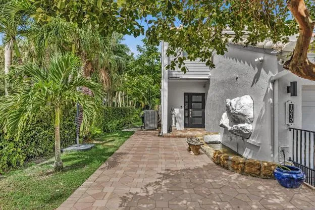 1970 CANTERBURY CIRCLE #1970 Wellington, FL 33414