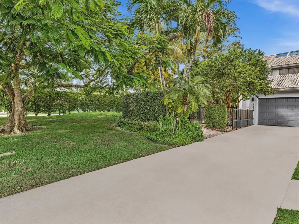 1970 CANTERBURY CIRCLE #1970 Wellington, FL 33414