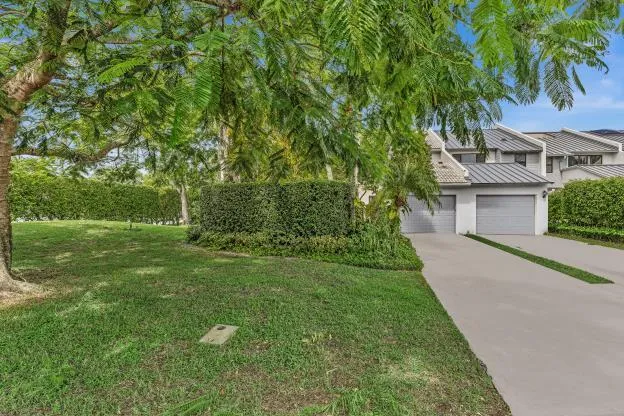 1970 CANTERBURY CIRCLE #1970 Wellington, FL 33414