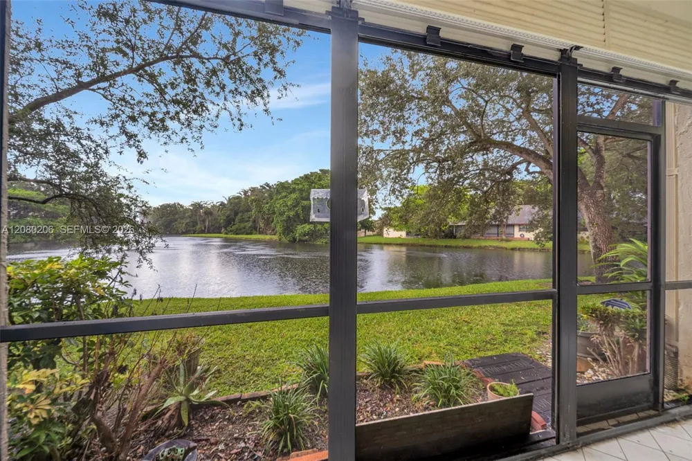 1706 Hammock Blvd #110 Coconut Creek, FL 33063