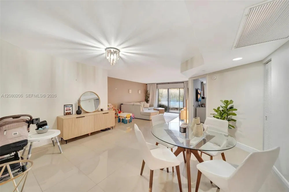 1706 Hammock Blvd #110 Coconut Creek, FL 33063