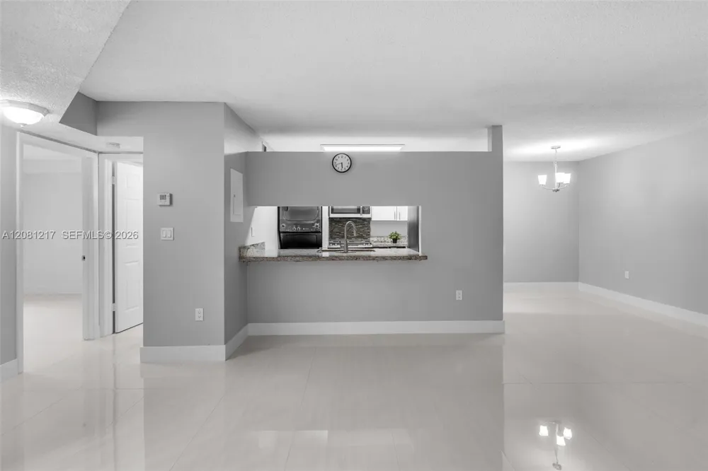 15665 SW 74th Cir Dr #5 Miami, FL 33193