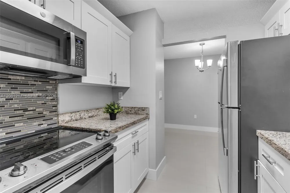15665 SW 74th Cir Dr #5 Miami, FL 33193