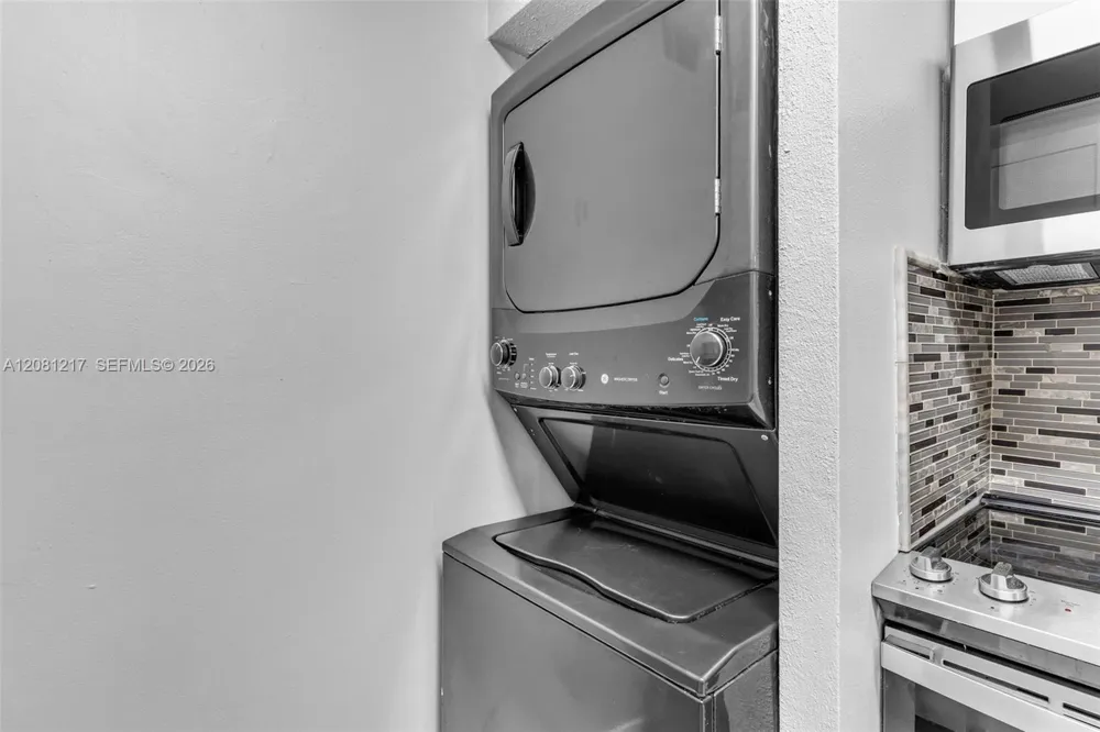 15665 SW 74th Cir Dr #5 Miami, FL 33193