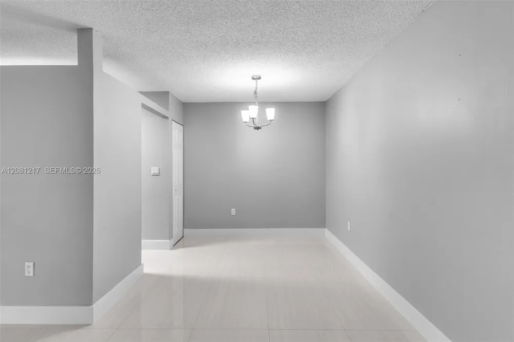 15665 SW 74th Cir Dr #5 Miami, FL 33193