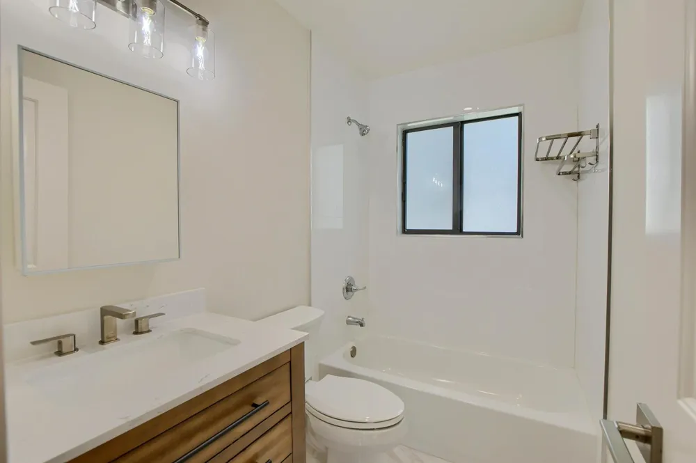 2503 OCEANVIEW AVENUE #C Delray Beach, FL 33444