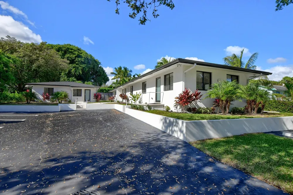 2503 OCEANVIEW AVENUE #C Delray Beach, FL 33444