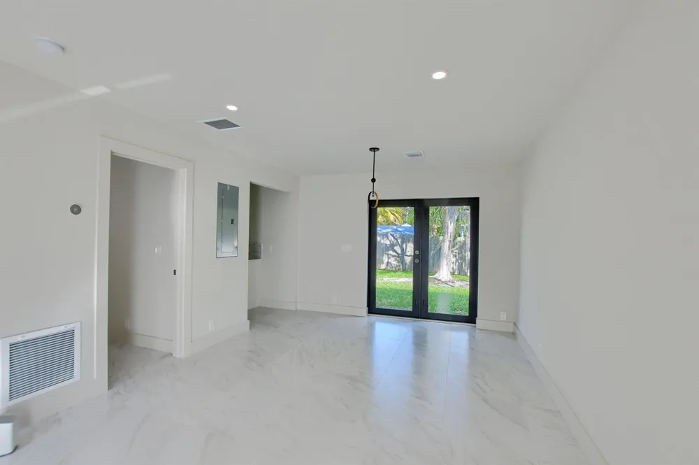 2503 OCEANVIEW AVENUE #C Delray Beach, FL 33444