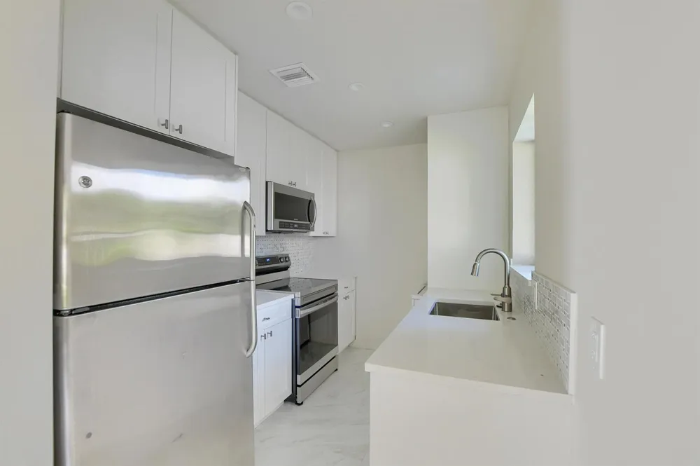 2503 OCEANVIEW AVENUE #C Delray Beach, FL 33444