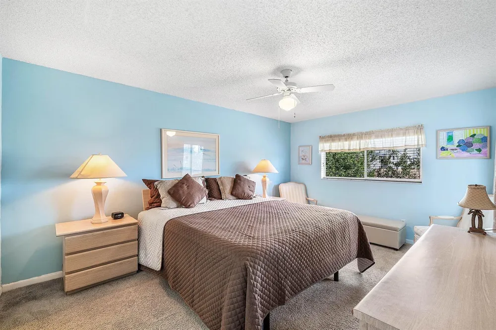 4735 LUCERNE LAKES BOULEVARD E #402 Lake Worth, FL 33467