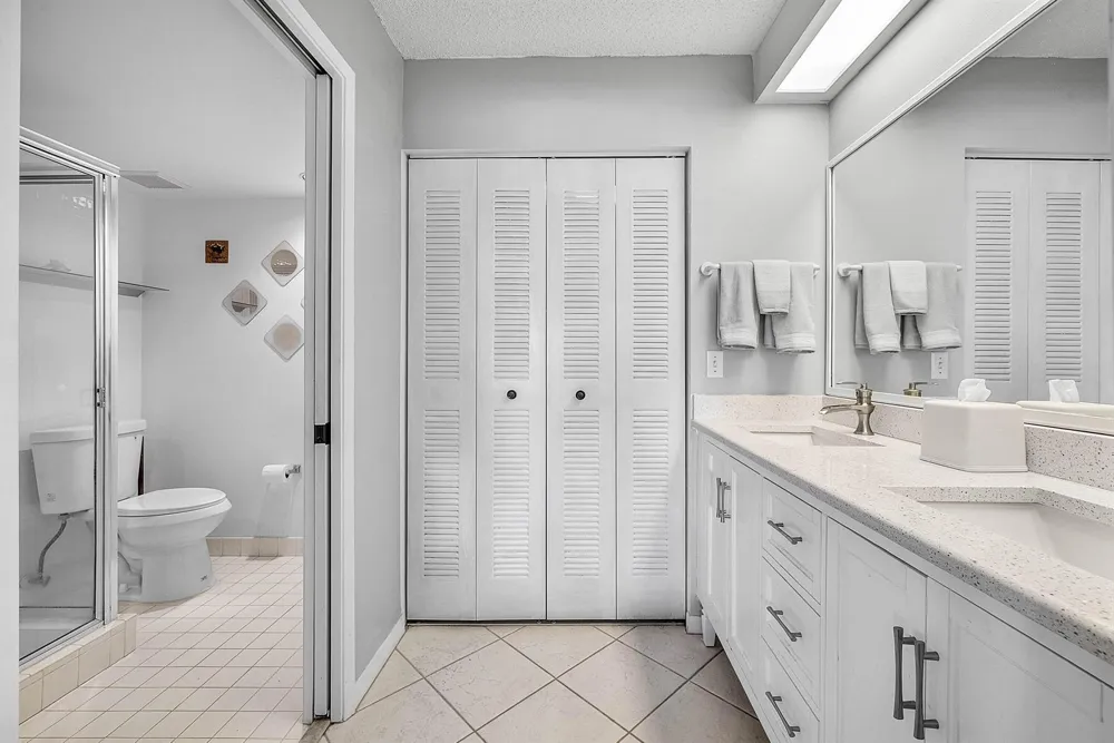 4735 LUCERNE LAKES BOULEVARD E #402 Lake Worth, FL 33467