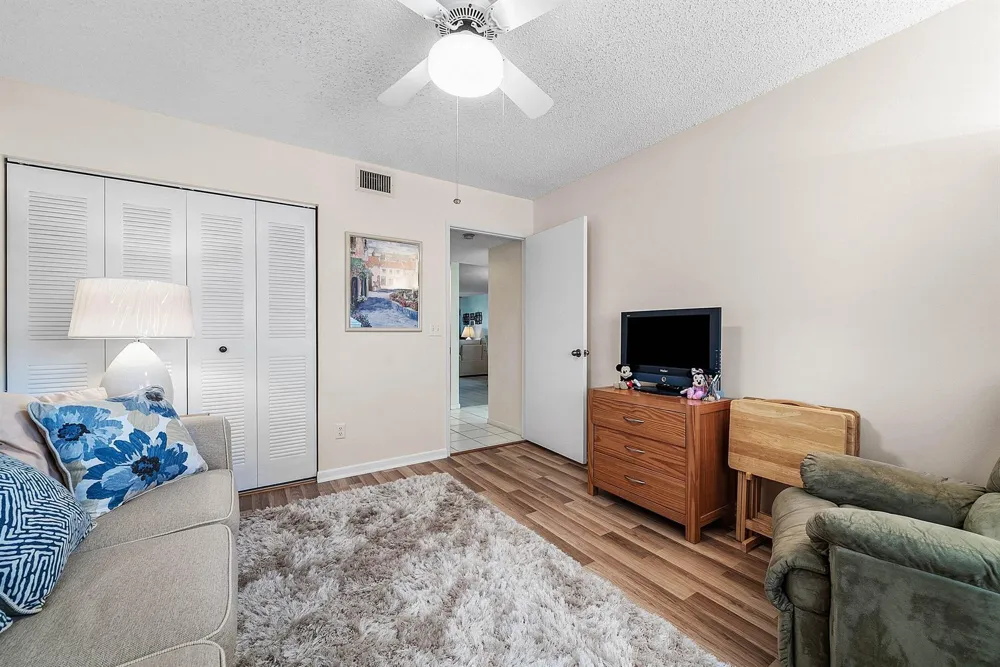 4735 LUCERNE LAKES BOULEVARD E #402 Lake Worth, FL 33467