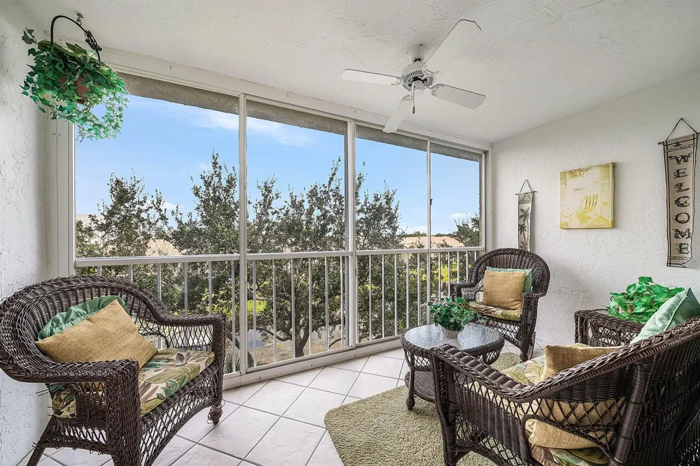 4735 LUCERNE LAKES BOULEVARD E #402 Lake Worth, FL 33467