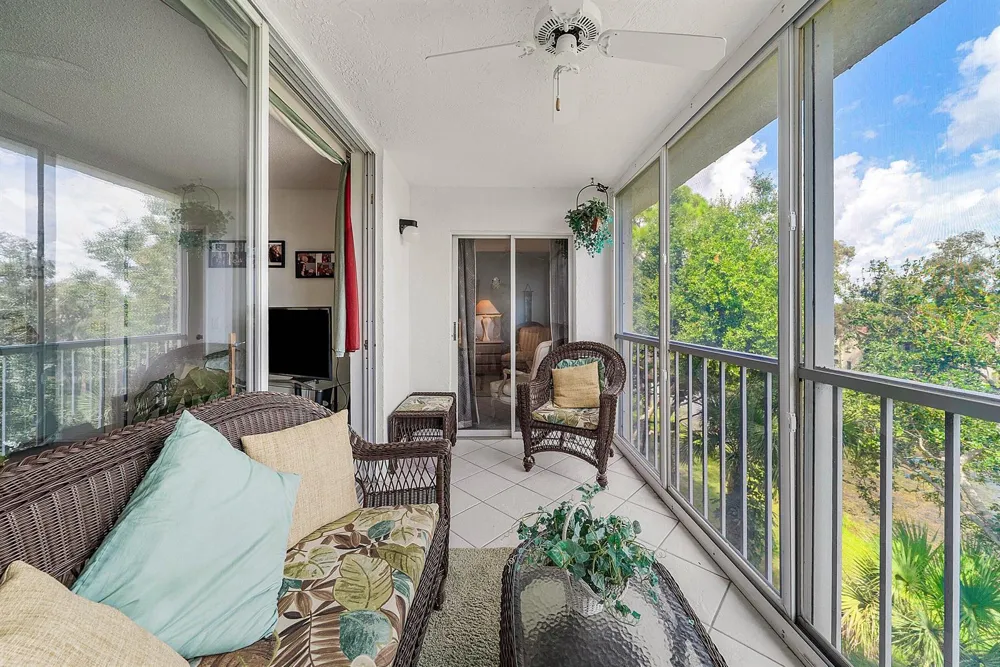 4735 LUCERNE LAKES BOULEVARD E #402 Lake Worth, FL 33467