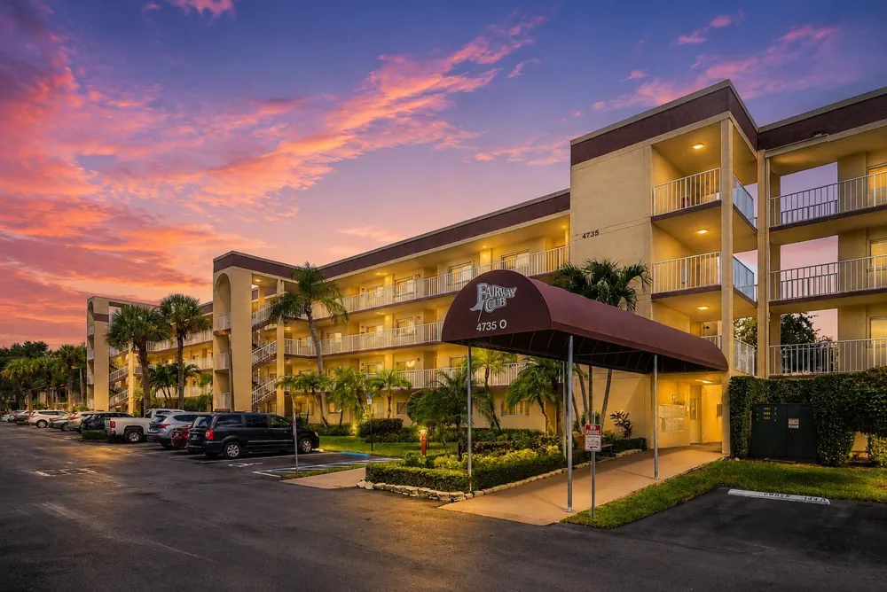 4735 LUCERNE LAKES BOULEVARD E #402 Lake Worth, FL 33467