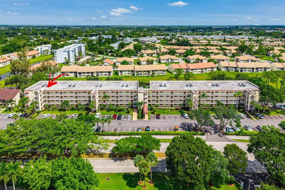 4735 LUCERNE LAKES BOULEVARD E #402 Lake Worth, FL 33467