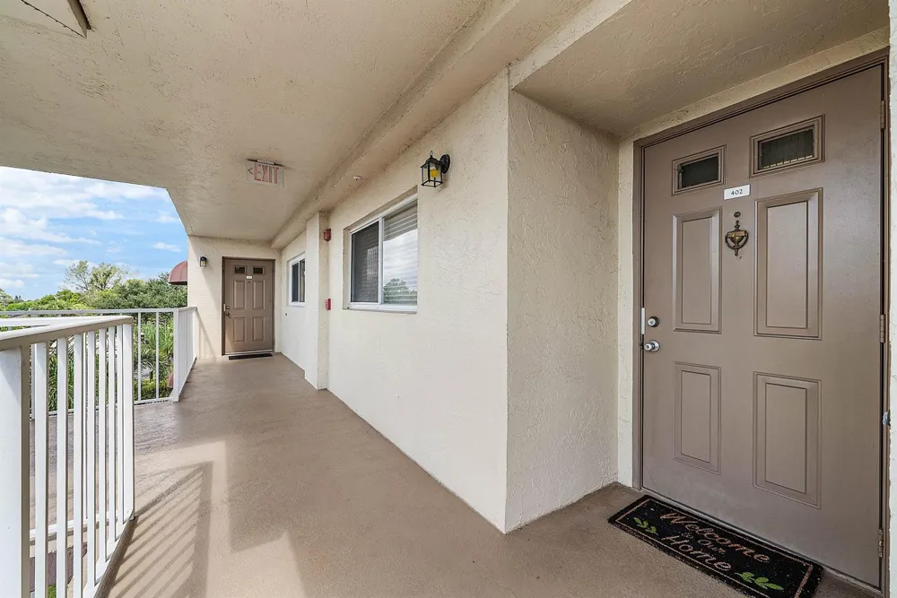 4735 LUCERNE LAKES BOULEVARD E #402 Lake Worth, FL 33467