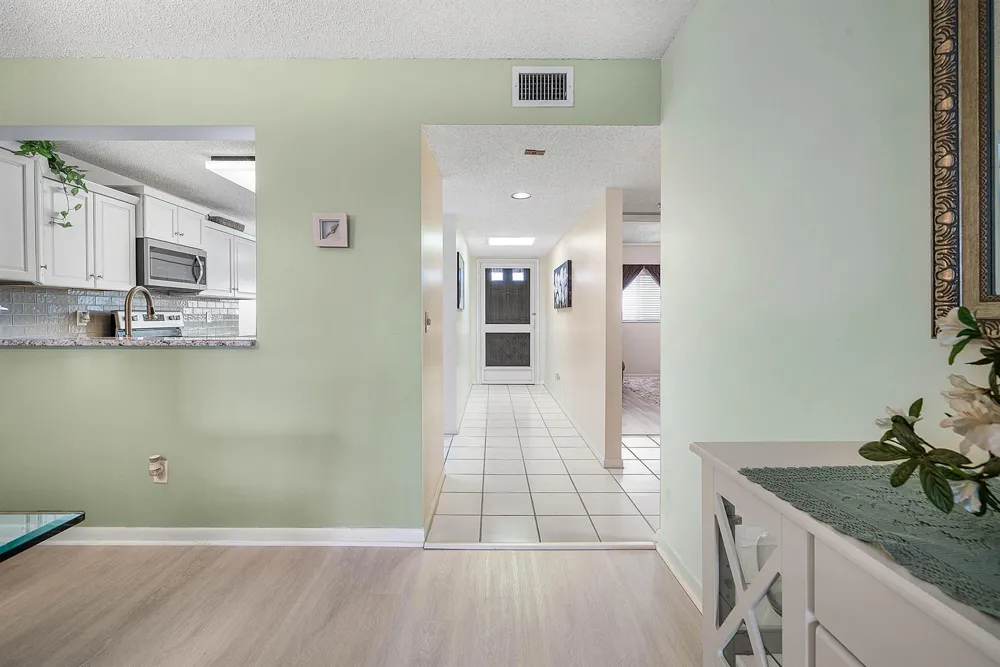 4735 LUCERNE LAKES BOULEVARD E #402 Lake Worth, FL 33467