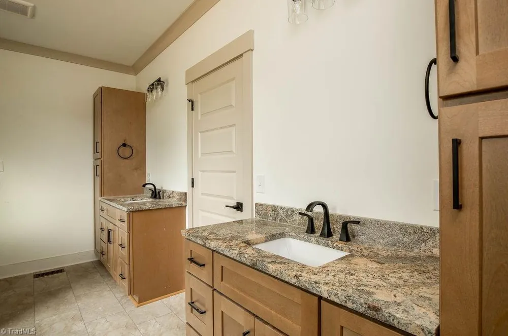2921 Reginas Way Randleman, NC 27317