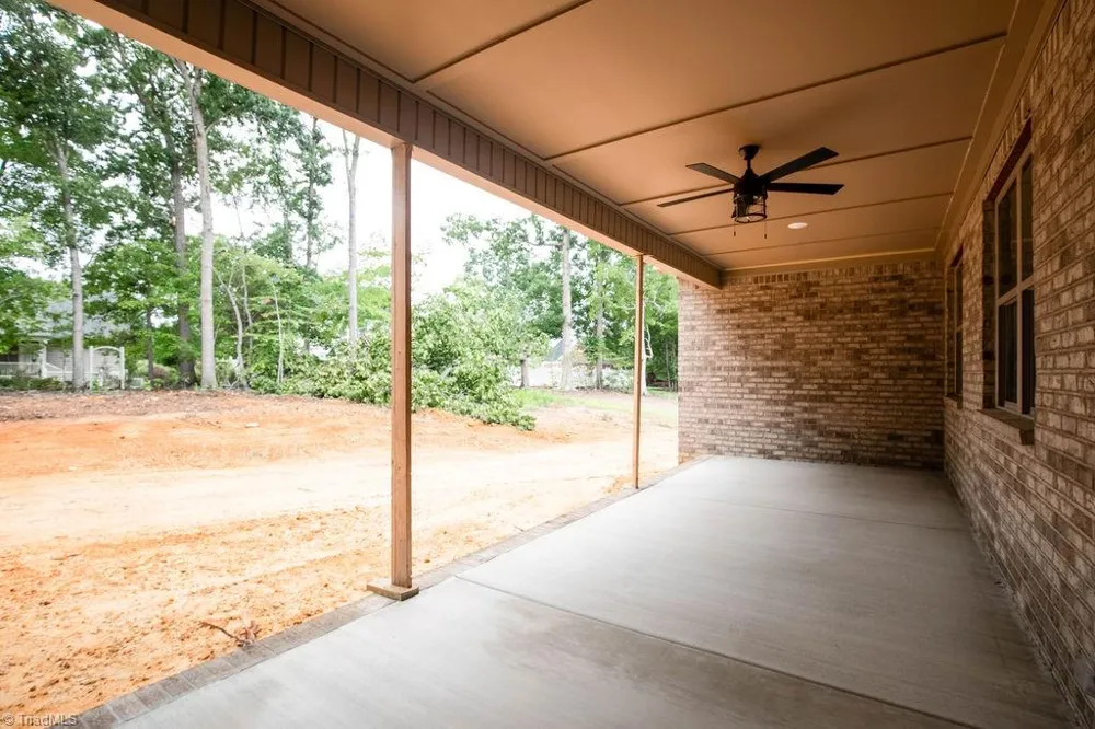 2921 Reginas Way Randleman, NC 27317
