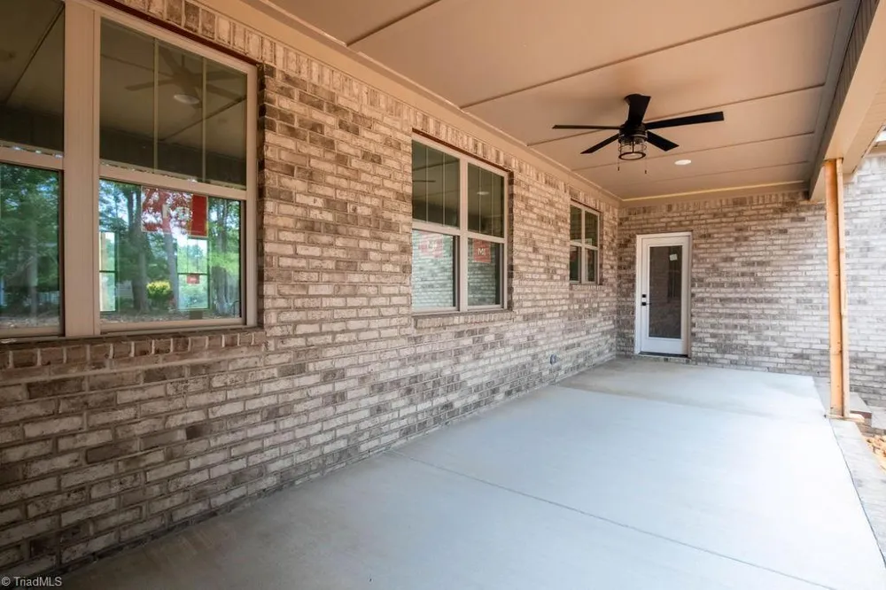 2921 Reginas Way Randleman, NC 27317