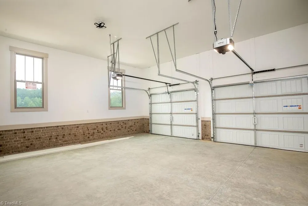 2921 Reginas Way Randleman, NC 27317