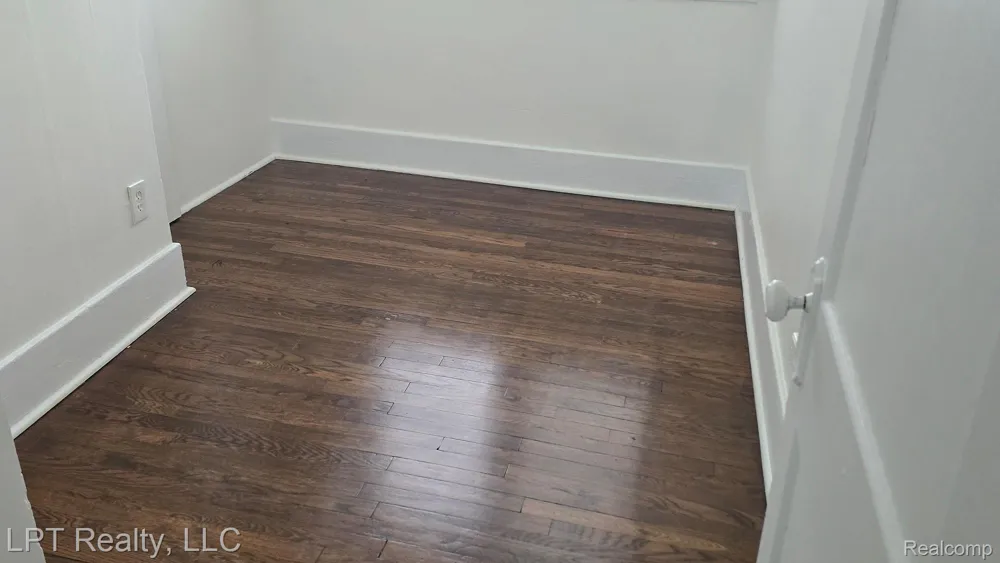 1723 Beaufield Street Ferndale City, MI 48220
