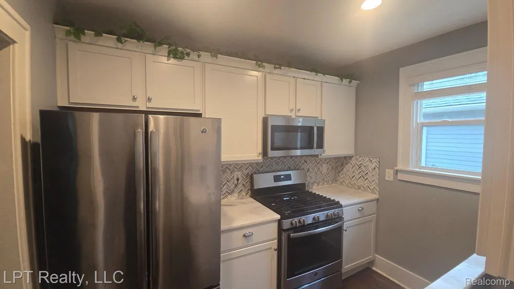 1723 Beaufield Street Ferndale City, MI 48220