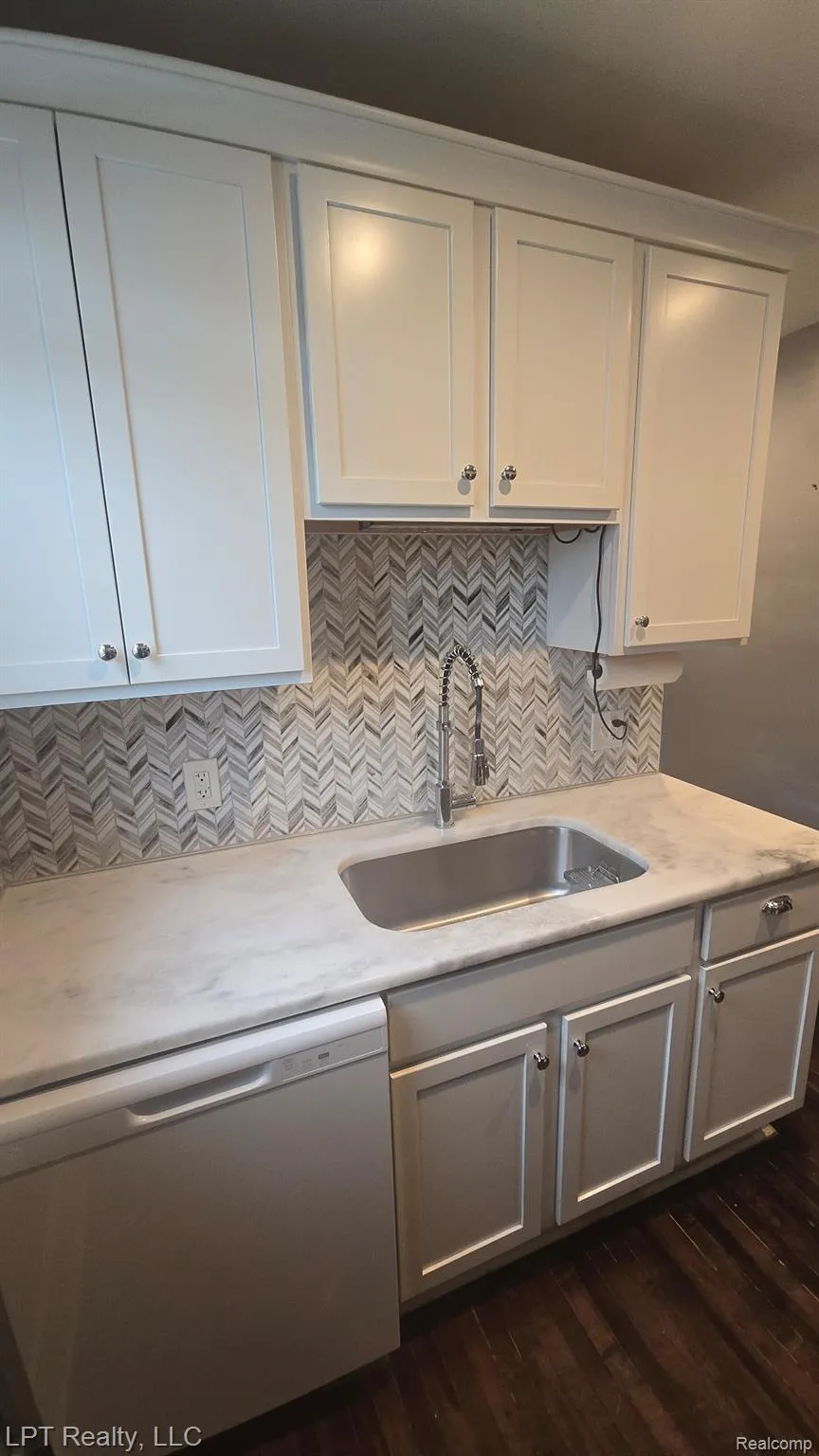 1723 Beaufield Street Ferndale City, MI 48220