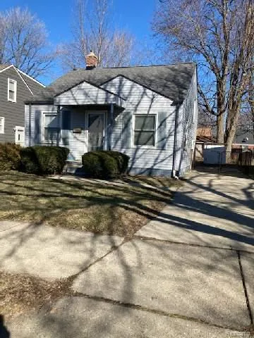 27710 Larchmont Street St Clair Shores City, MI 48081
