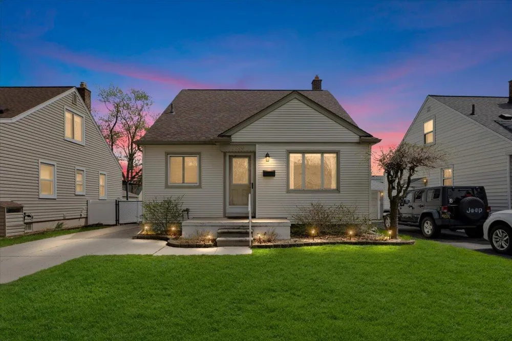 2236 Tyler Avenue Berkley City, MI 48072